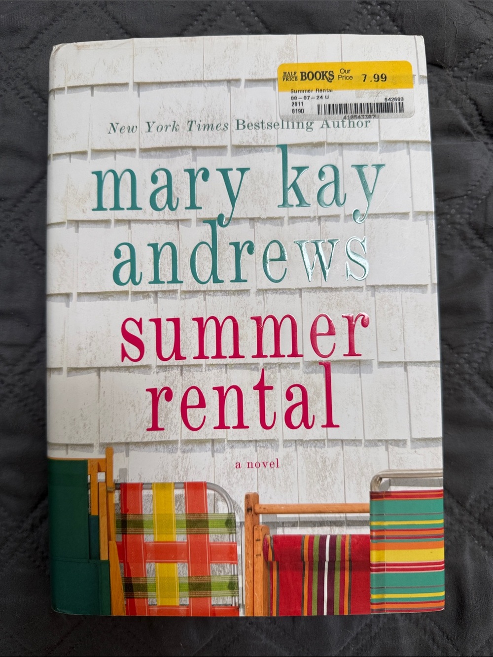Summer Rental - Mary Kay Andrews - White Cover with Multicolor Chairs